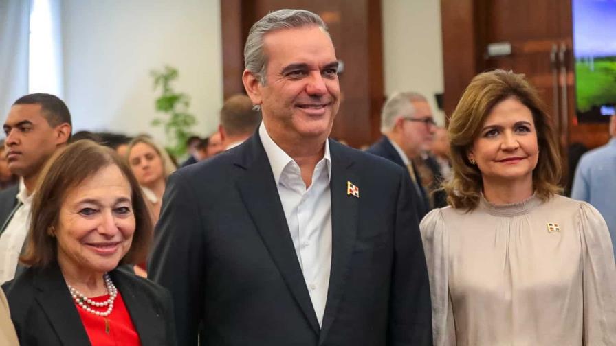 susan-segalluis-abinaderraquel-pena-santo-domingo-20ae67f9-focus-min0.04-0.65-896-504